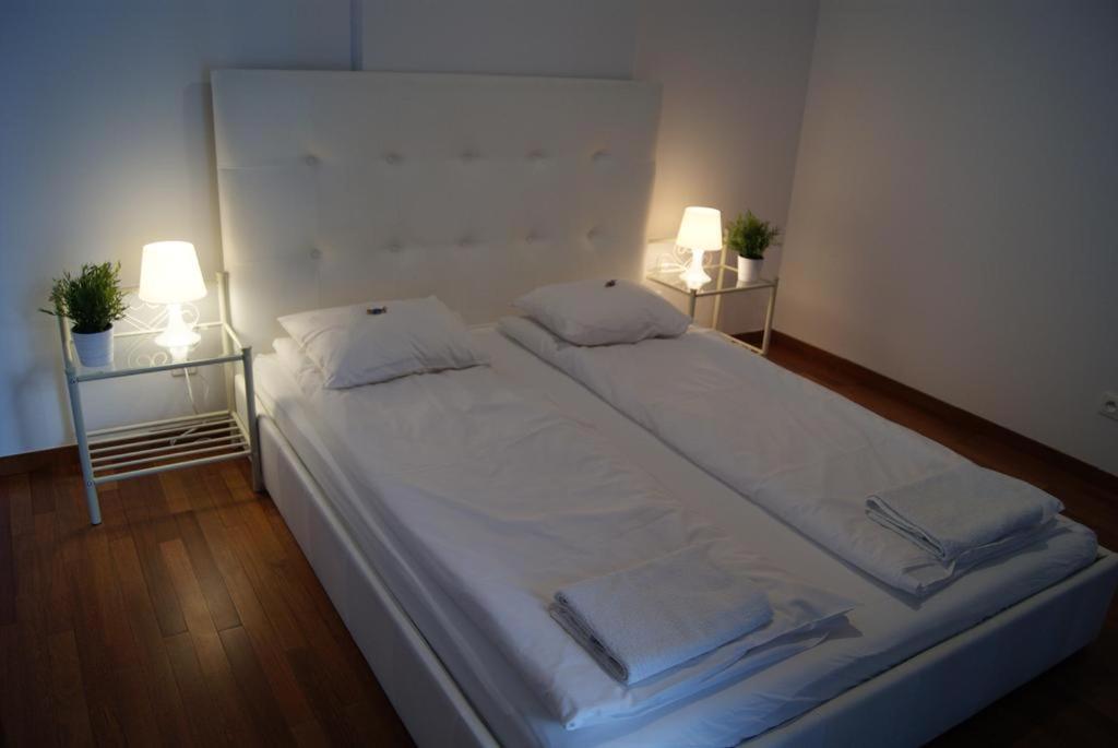 Apartamenty Triton Park Varsovia Exterior foto